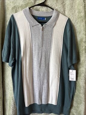 Apt. 9 Green Short Sleeve Zip Polo with Light Gray & Cream Panels